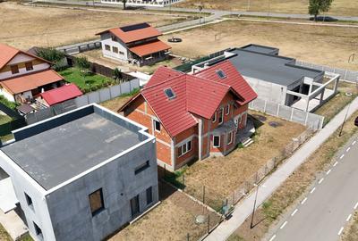 Casă individuală cu 7 camere cu Canalizare în Orțișoara - 2