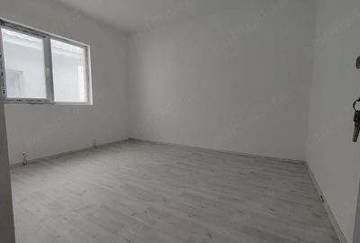 Casă cu Teren 210 Mp în Central