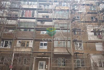 Apartament cu 3 camere decomandat în Dristor