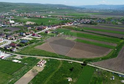 Teren intravilan 1.400 mp, imprejmuit integral - Livada, comuna Iclod - 15