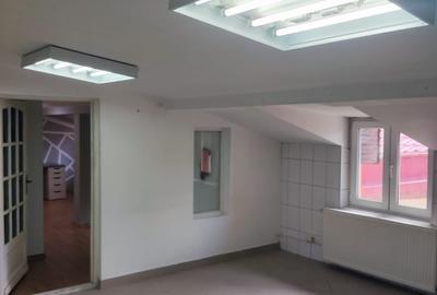 Vilă 5 camere, P+1+M curte proprie - 19