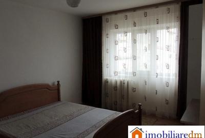 Apartament cu 2 camere decomandat în Nicolina