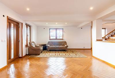 Casă individuală cu 5 camere cu Teren 2305 Mp în Pleașa - 4