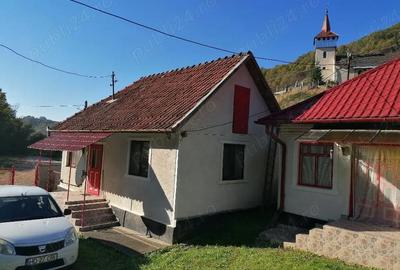 Casă cu 4 camere în Barbura - 1