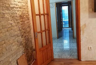 Apartament cu 4 camere decomandat în Viziru 3 - 1