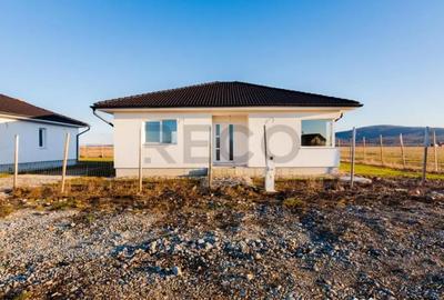 Casă cu 3 camere cu Canalizare în Rontău - 11