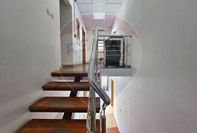 Spațiu industrial, de 5,000 mp, în Gară - 18