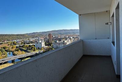 Apartament cu 3 camere decomandat în Central - 1