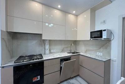 Apartament cu 2 camere decomandat în Triaj