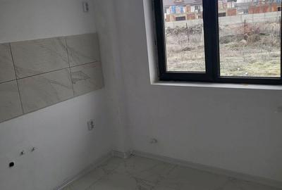 Case insiruite cu predare luna Mai Case insiruite cu predare luna Mai - 3