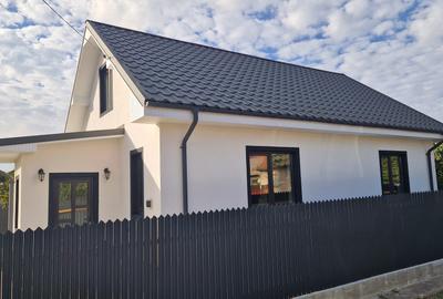 Casă cu 4 camere în Valu lui Traian