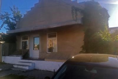 Spațiu comercial, de 40 mp, în Central - 7