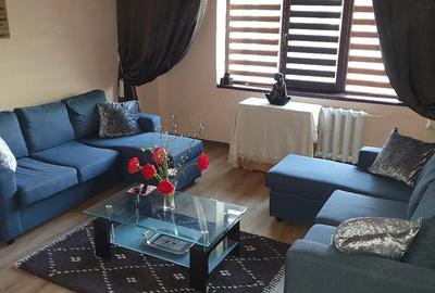 Apartament cu 3 camere decomandat în Central - 1