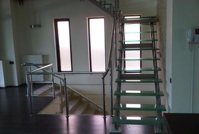 Apartament cu 8 camere decomandat în Arcul de Triumf - 12