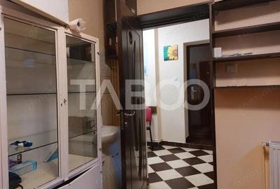 Cabinet medical de vanzare 3 camere 50 mp mobilat central Cisnadie - 3