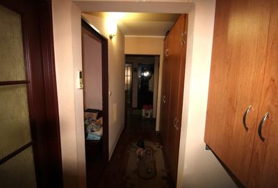 Apartament cu 3 camere, decomandate in Micro 16 - 11