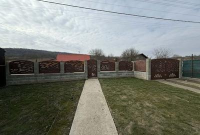 Casă cu 4 camere cu Teren 800 Mp în Bulboaca - 1