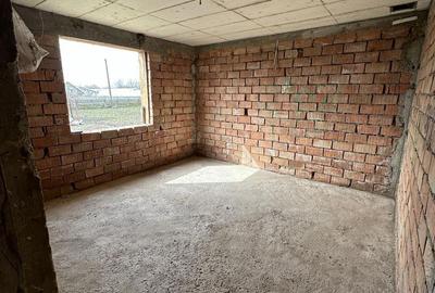 Casă cu Teren 2000 Mp în Căldărușeanca - 13