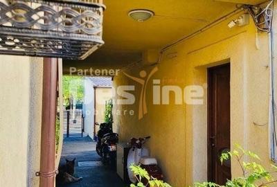 Casă cu 9 camere cu Canalizare în 13 Septembrie - 4