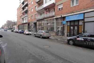 Spațiu comercial, de 68 mp, în Central - 18