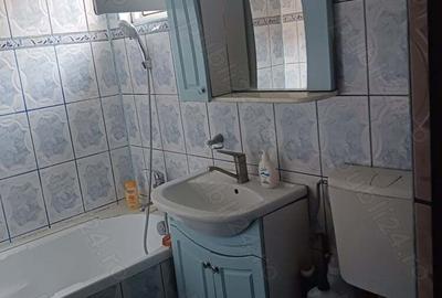 Vand ap cu 3 camere et4 in Micro 13b.jud.Gala?i - 1