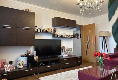 Apartament cu 3 camere decomandat în 1 Decembrie - 3