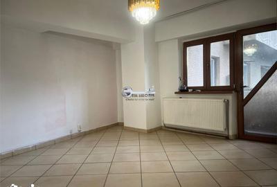 Apartament cu 3 camere decomandat, mobilat în Hala Centrală - 8