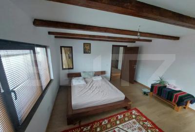 Casă cu 7 camere cu Canalizare în Săcele - 14