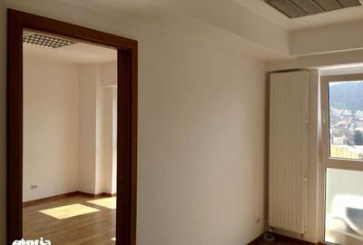 Spațiu comercial, de 62 mp, în Centrul Civic - 2