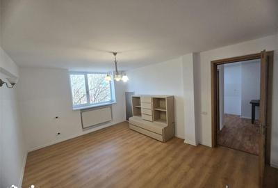 Apartament cu 3 camere decomandat în Central - 4