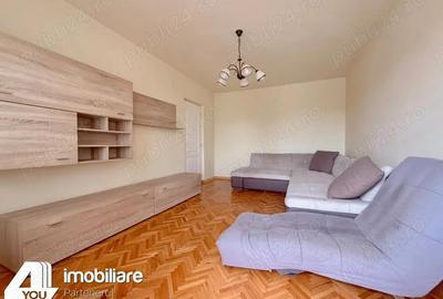 Apartament cu 3 camere decomandat în Central