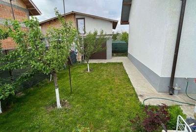 Casă cu 3 camere cu Garaj în Vârteju