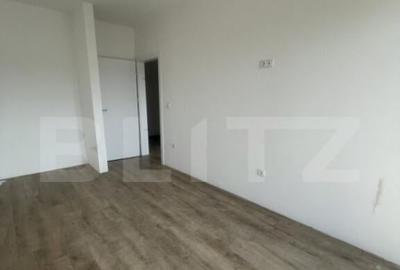 Apartament de vanzare, cu 3 camere, balcon mare, panorama s - 6