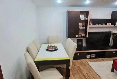 Apartament cu trei camere, zona Bradet - 4