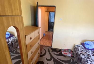 Apartament cu 3 camere decomandat în Filiași - 3