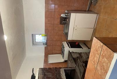 Vand casa in Ciugudul de Sus . Pentru mai multe detalii , va rog sa ma contacta?i in privat - 3