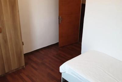 Apartament cu 4 camere decomandat în Călărași - 7