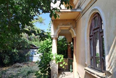 Casa tip boiereasca suprafa?a construita182 metri patra?i si teren 1800 in Arge? - 1