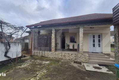 Casă cu 6 camere cu Teren 800 Mp în 14 Mai - 12