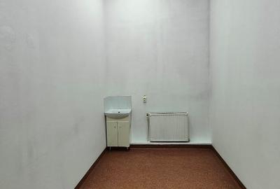 Spațiu comercial, de 1 mp, în Central - 7