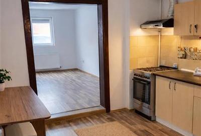 Casă individuală cu 6 camere cu Canalizare în Exterior Est - 3