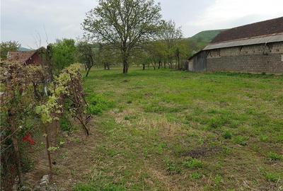 Teren de 2700 mp, în Mărișelu - 2
