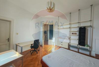Apartament cu 4 camere decomandat în Universitate - 7