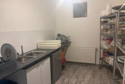 Spatiu comercial, zona centrala, 65 mp, 120000 euro negociab Spatiu comercial, zona centrala, 65 mp, 120000 euro negociab - 3