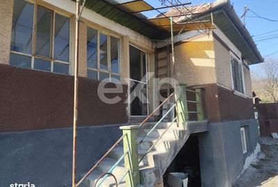 Casă cu 4 camere în Tăuți - 11