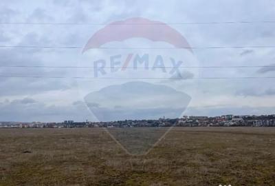 Teren de 4500 mp, în Ștrand - 5