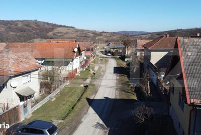 Casă cu 4 camere în Bica - 7