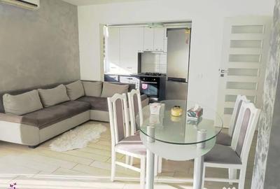 Apartament cu 3 camere decomandat în Nufărul - 9