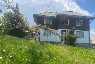 Casă cu 4 camere în Pârteștii de Jos - 2