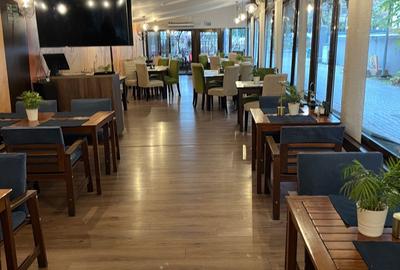 SPATIU multifunctional, Arcul de Triumf, comision 0 - 2